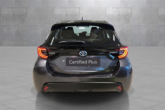 Toyota Yaris 4 of 21