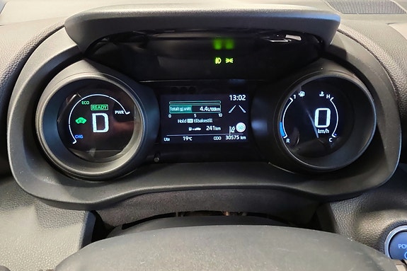 Toyota Yaris 13 of 21