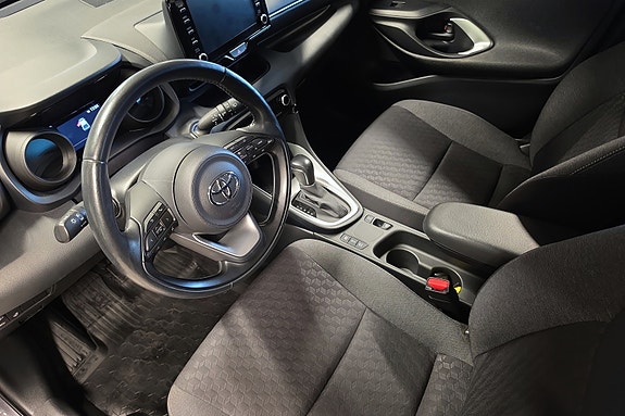 Toyota Yaris 10 of 21