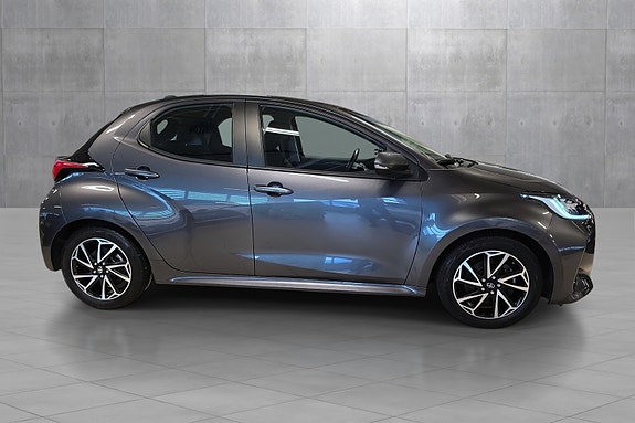 Toyota Yaris 6 of 21