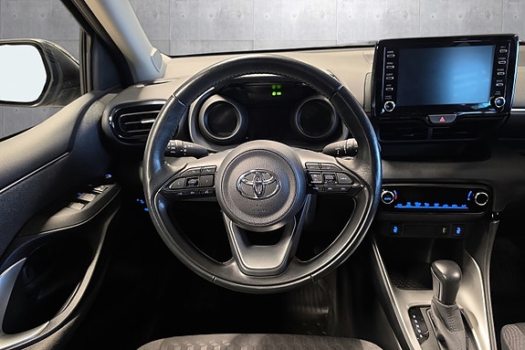 Toyota Yaris 11 of 21