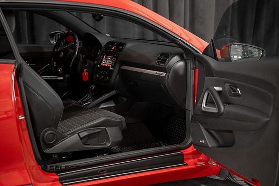 Volkswagen Scirocco 12 of 30