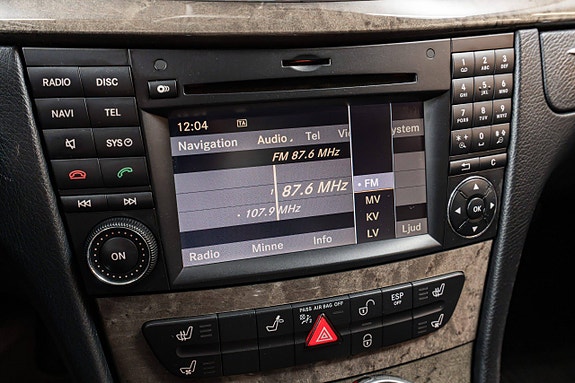 Mercedes-Benz E220 d 28 of 30