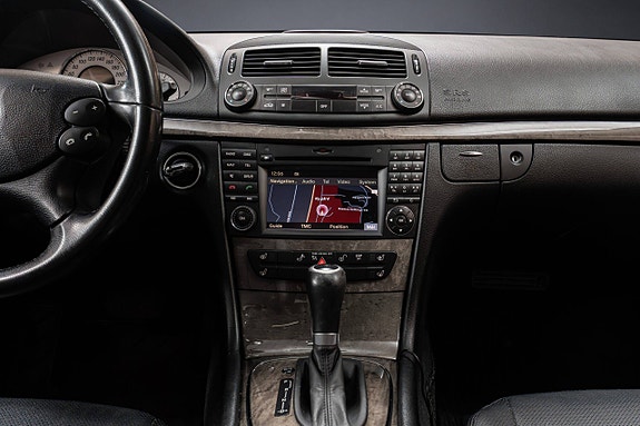 Mercedes-Benz E220 d 27 of 30