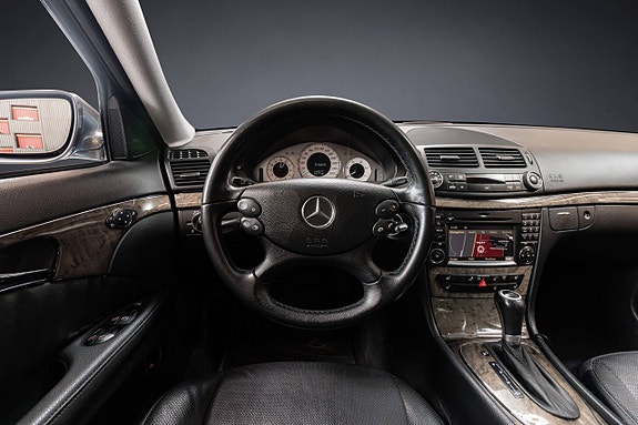 Mercedes-Benz E220 d 17 of 30