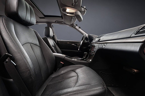Mercedes-Benz E220 d 11 of 30