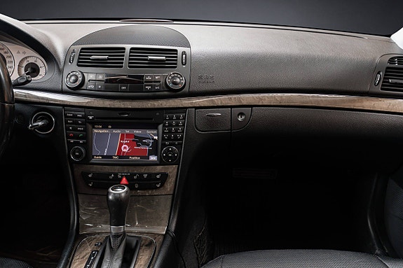 Mercedes-Benz E220 d 23 of 30