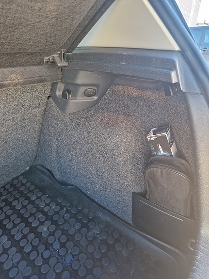 Volkswagen Golf VI 10 of 23