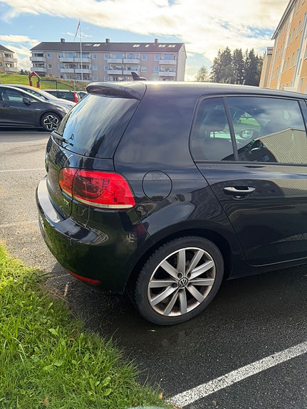 Volkswagen Golf VI 4 of 23