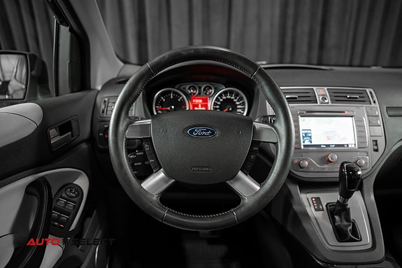 Ford Kuga 27 of 30