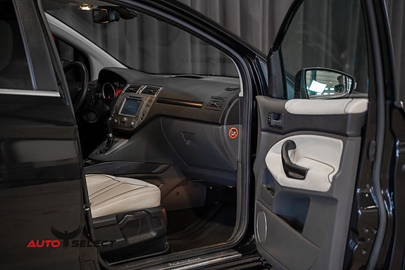 Ford Kuga 18 of 30