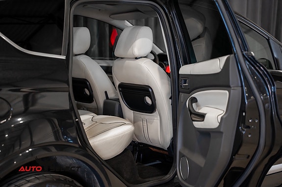 Ford Kuga 14 of 30