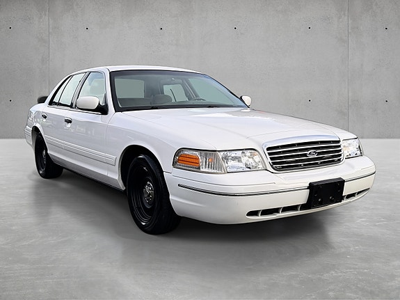 Ford Crown Victoria 8 of 21