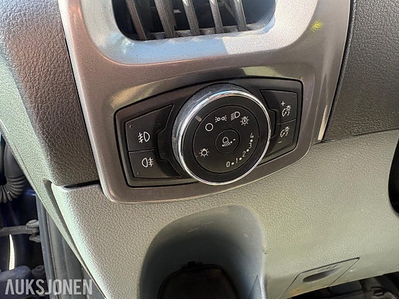 Ford Transit Custom 17 of 30