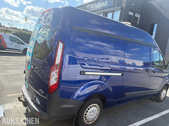 Ford Transit Custom 7 of 30