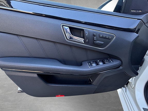 Mercedes-Benz E63 21 of 26