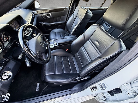 Mercedes-Benz E63 11 of 26