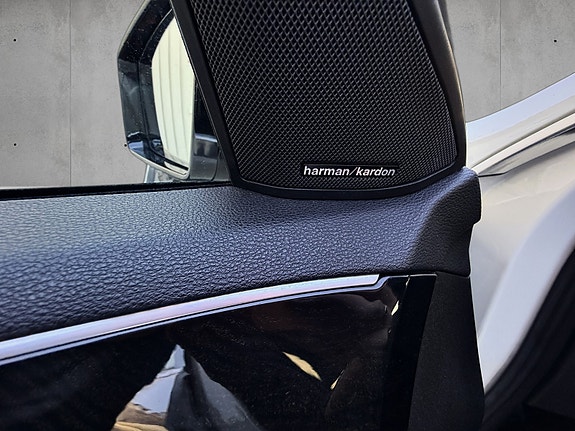 Mercedes-Benz E63 23 of 26