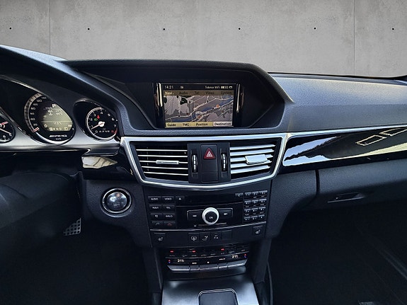 Mercedes-Benz E63 16 of 26