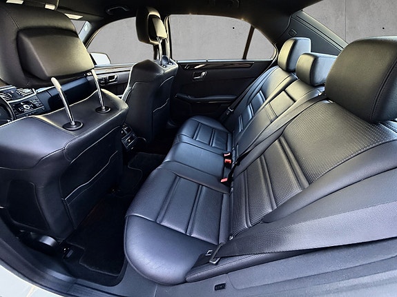 Mercedes-Benz E63 19 of 26