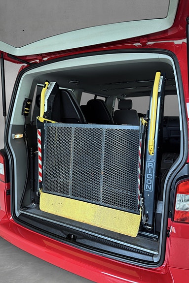 Volkswagen Caravelle 21 of 30