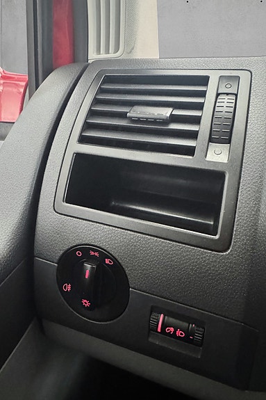 Volkswagen Caravelle 24 of 30