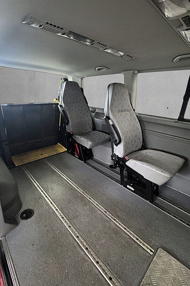 Volkswagen Caravelle 20 of 30