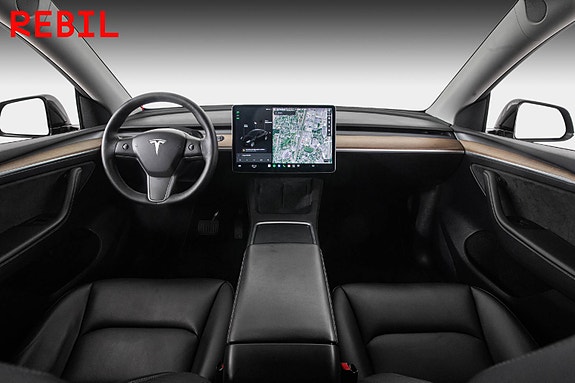 Tesla Model Y 11 of 27