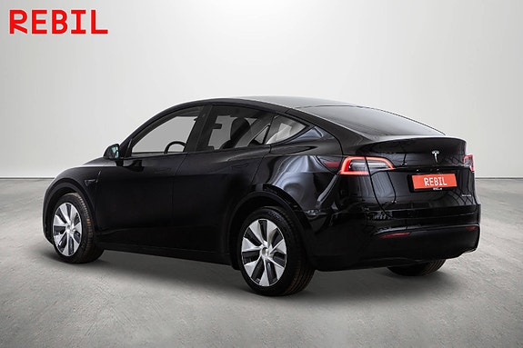 Tesla Model Y 5 of 27