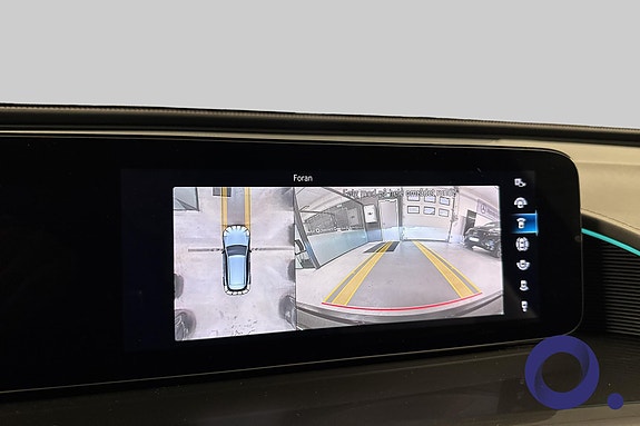 Mercedes-Benz EQC400 19 of 20