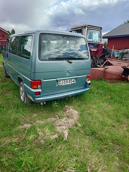 Volkswagen Caravelle 11 of 11