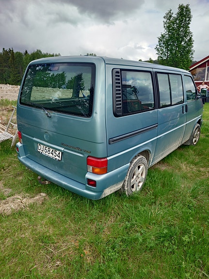 Volkswagen Caravelle 9 of 11