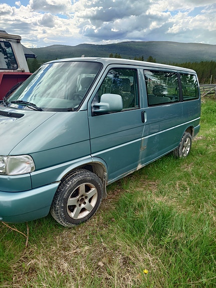 Volkswagen Caravelle 10 of 11