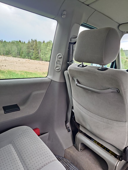 Volkswagen Caravelle 4 of 11