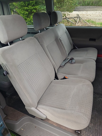 Volkswagen Caravelle 7 of 11