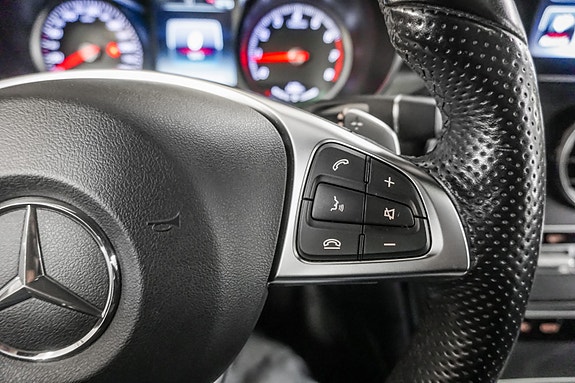 Mercedes-Benz GLC350 e 15 of 30