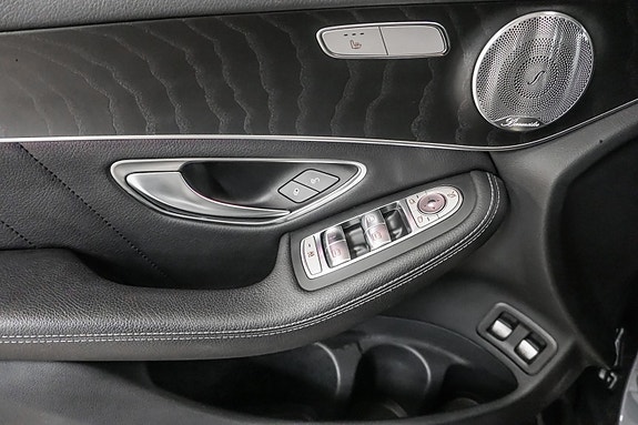 Mercedes-Benz GLC350 e 10 of 30