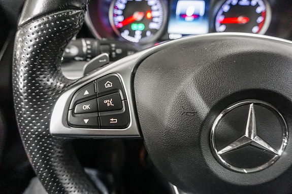 Mercedes-Benz GLC350 e 14 of 30