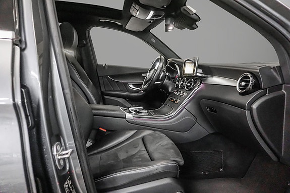 Mercedes-Benz GLC350 e 22 of 30