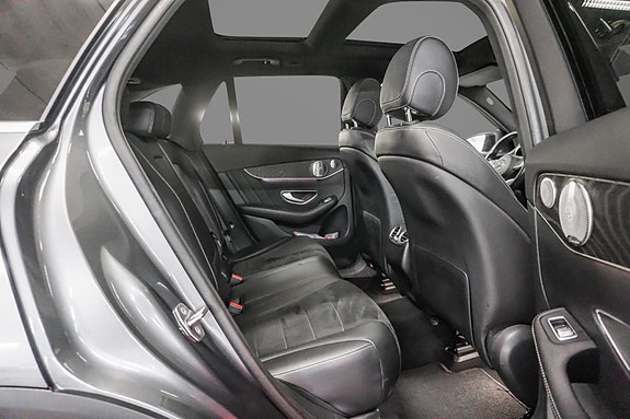 Mercedes-Benz GLC350 e 26 of 30