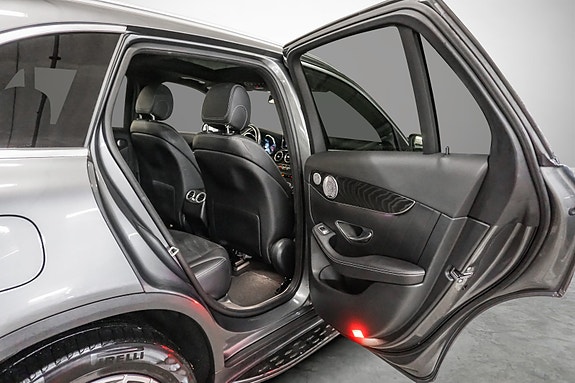 Mercedes-Benz GLC350 e 25 of 30