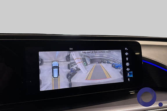 Mercedes-Benz EQC400 18 of 19