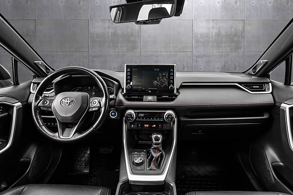 Toyota RAV4 13 of 30