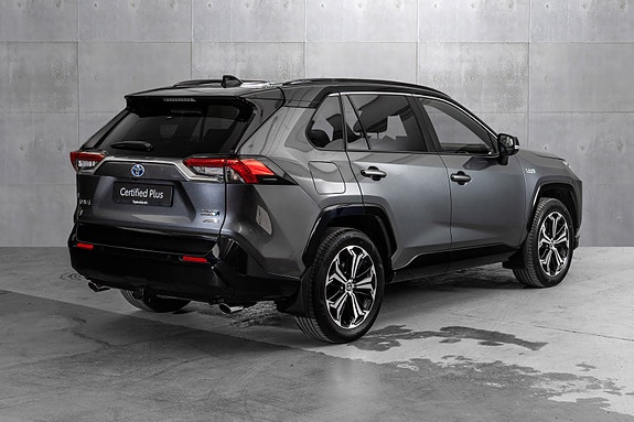 Toyota RAV4 7 of 30