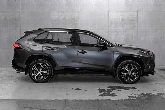 Toyota RAV4 8 of 30