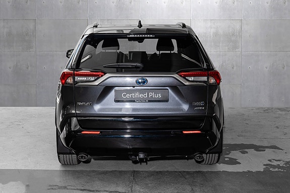 Toyota RAV4 6 of 30