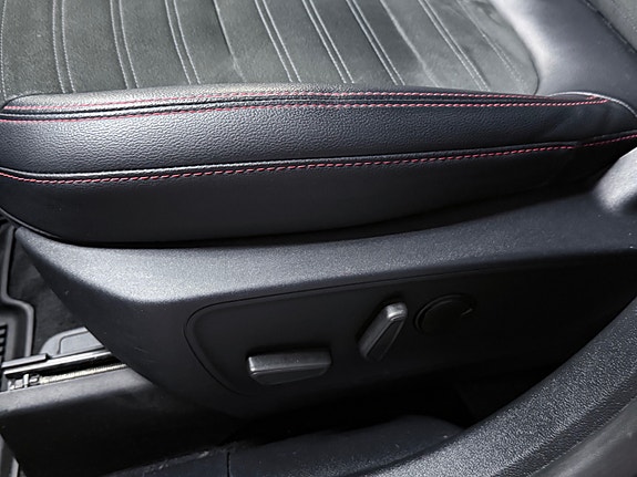 Ford Kuga 16 of 30