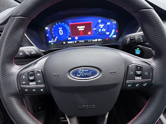 Ford Kuga 19 of 30