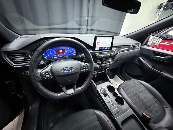 Ford Kuga 17 of 30