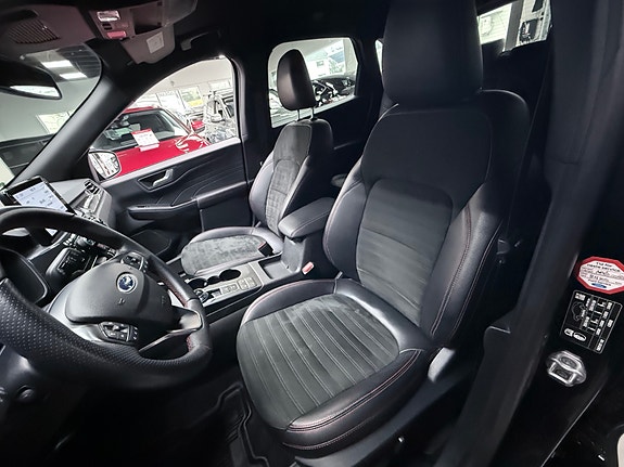 Ford Kuga 15 of 30